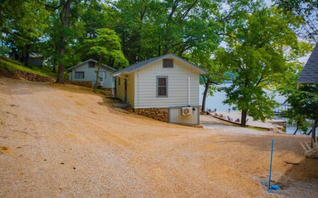 Lakeshore Fishing Cabin #5