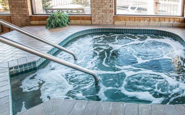 AmericInn by Wyndham Mosinee Central Wisconsin Airport