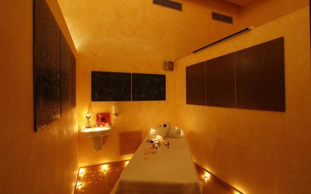 Golden Carthage Hotel & Residence