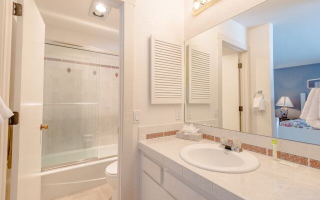 Snowcreek Condominiums 1516 by RedAwning