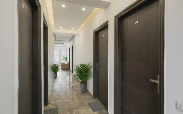 OYO Flagship 70002 Gupta Residency