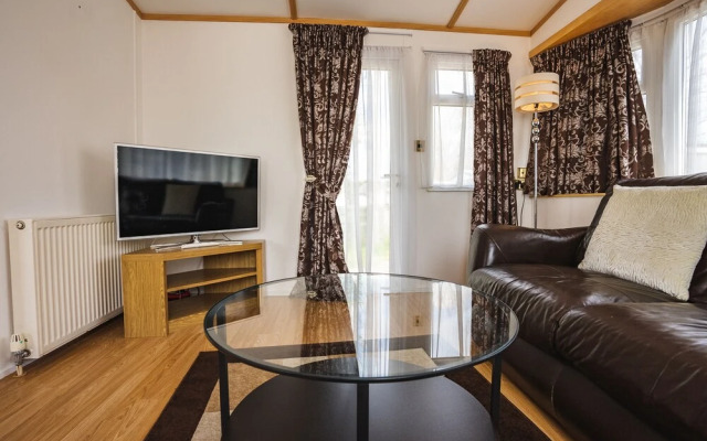 Lochlands 2BR Family Caravan - Pets - Play Park