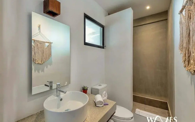 Studio With Great Rooftop Pool