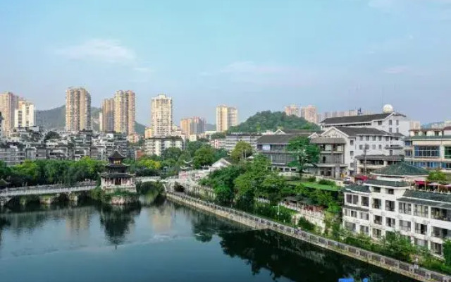 Yicai Jiaxiu Meisu Hotel (Guiyang Dashizi Jiaxiu Building)