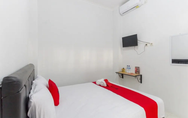 RedDoorz near Pascasarjana UGM 2