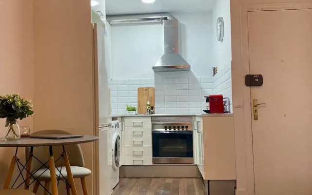 Cosy Urban Oasis 1BD in Poble Sec By Myrentalhost