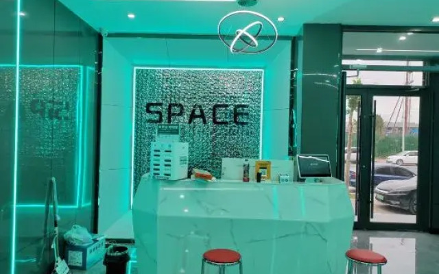 Space E-sports Hotel