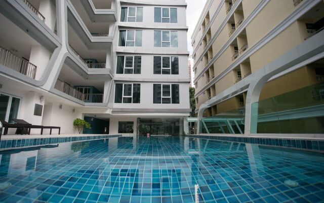 ZEN Premium Santiphap Park