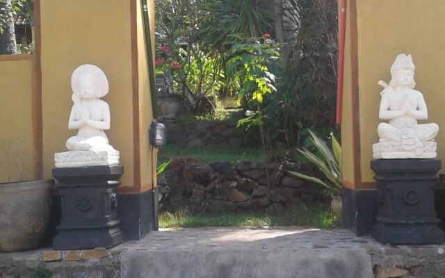 Frangipani Inn & Restaurant