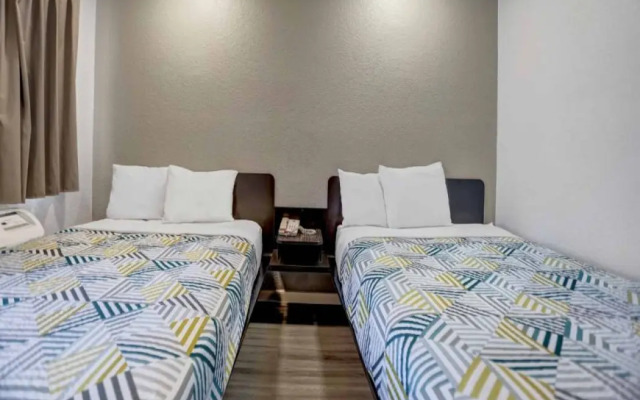 Motel 6 Red Bluff, CA