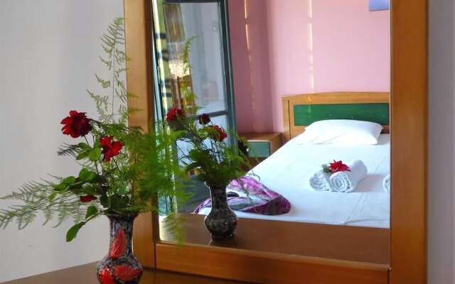 Studio With Garden/Seaview/3km To The Beach