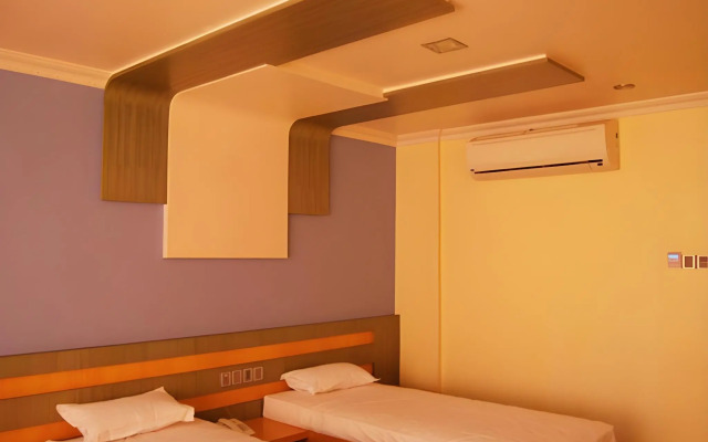 Hotel Kohinoor Square