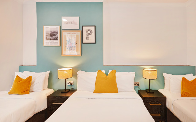 Huttons Hotel, Victoria London