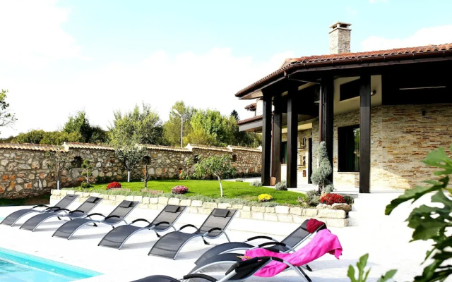 Villa Heaven Hills