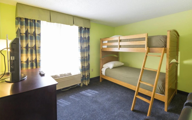 Holiday Inn Express & Suites St Joseph by IHG