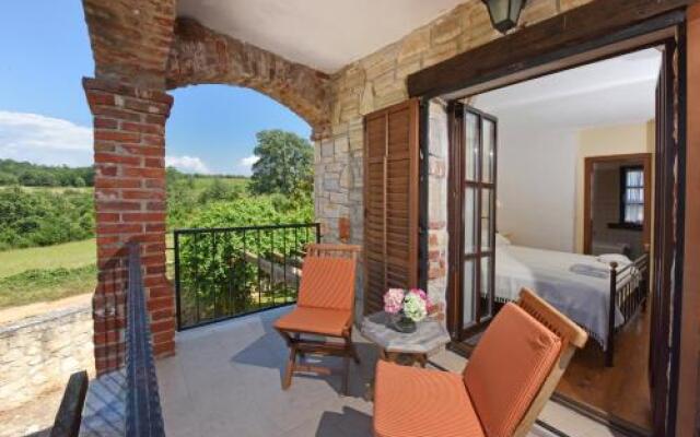 Villas Barat by Istarski Dvori