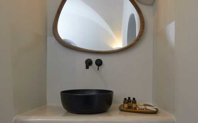 Aecon Suites