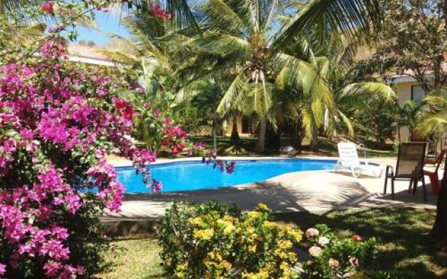 Las Colinas de Playas del coco