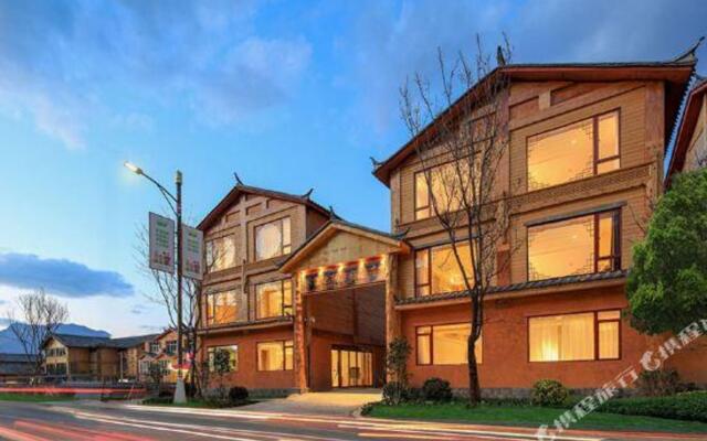 Vienna 3 Best Hotel (Yunnan Lugu Lake Passenger Station Daluoshui Wharf)