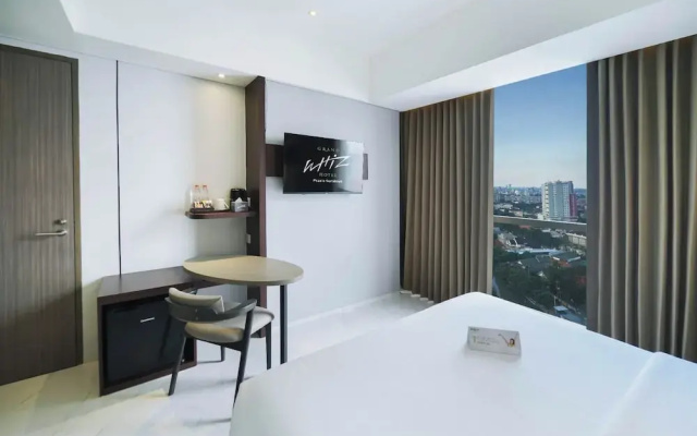 Grand Whiz Hotel Praxis Surabaya