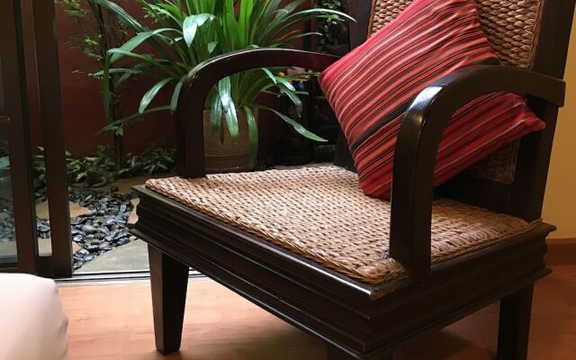 ZEN Rooms Chiang Mai Thai House