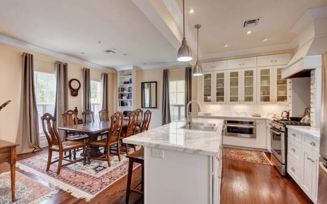 Grandview Heights Vacation Homes – Grey Mist