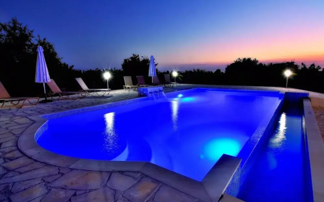 Villa Oniros 2 in Peyia