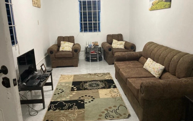 Sunshine Lodge- Your Home Away From Home