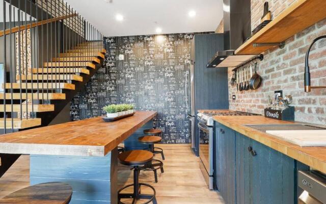 Hidden Oasis With Private Pool - Near FQ