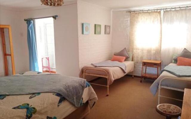 Rheola's Guest Cottage