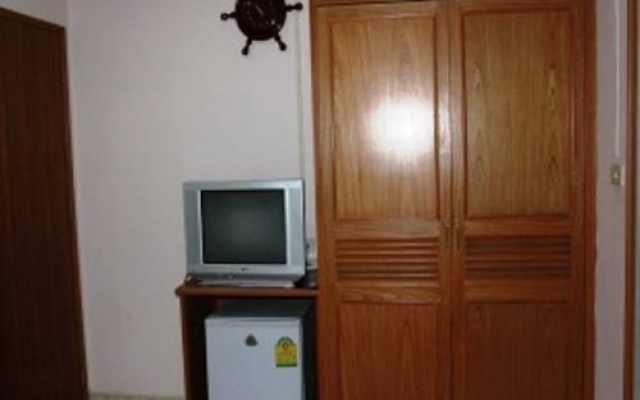 Full Moon Guesthouse