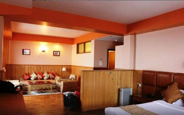 Yarlam Resort