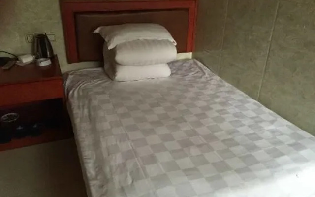 Zhuzhou Tiantianshang Art Hotel (Hunan University of Technology)