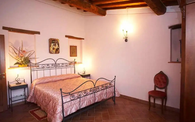 Elegant Castle Stay With Pool