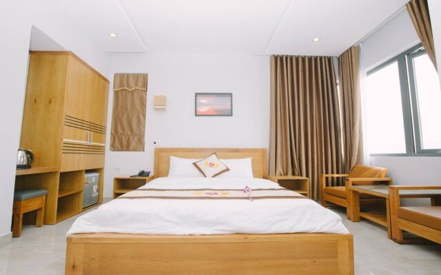 Tan Hoang Long Hotel