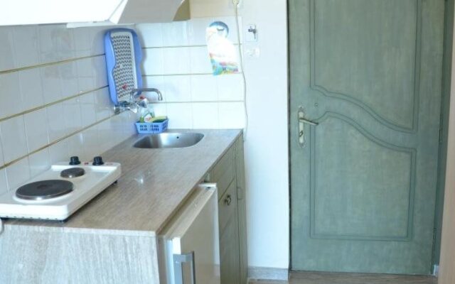 Alexandros Apartments