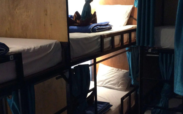 Moov Inn Garden Hostel
