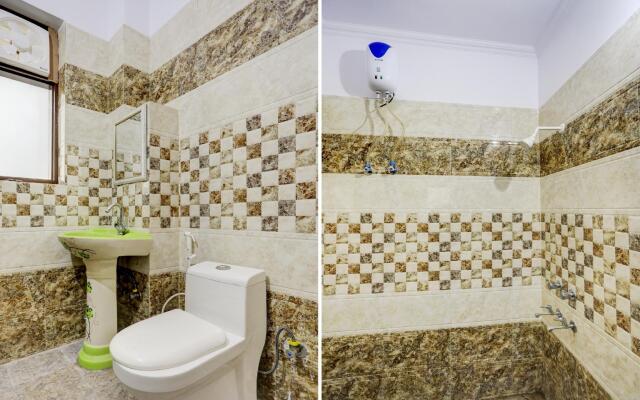 OYO 82414 Hotel Basera