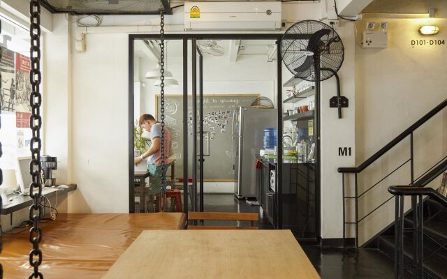 3Howw Hostel at Sukhumvit 21