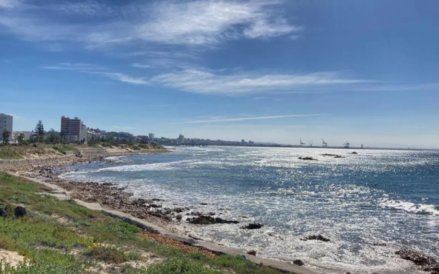 Beachfront Dream 256 Brookes Hill Suites