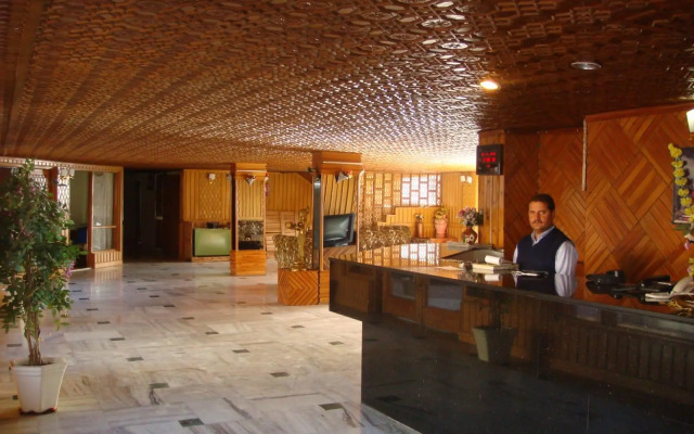 Hotel Subash Palace
