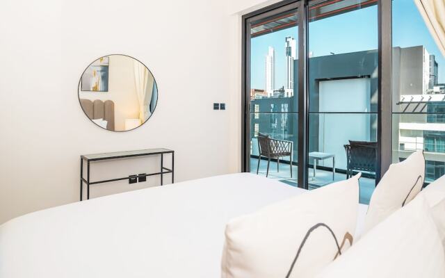 HomesGetaway Cozy 1BR in Binghatti Canal