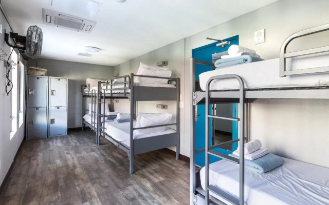 HI Los Angeles Santa Monica Hostel