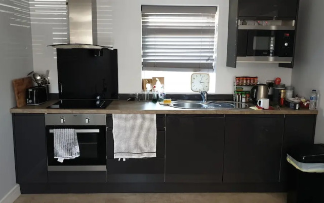 Springfield House Serviced Accommodation by Saffatel