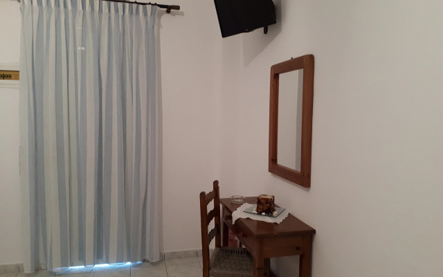 Paradisos Oia