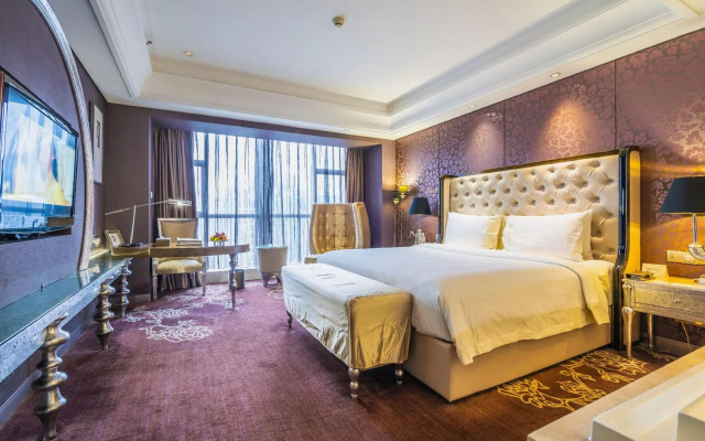 Modern Classic Hotel