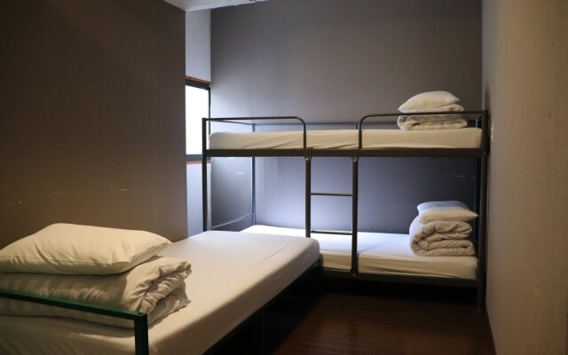 Sophiearth Hostel & Apartments