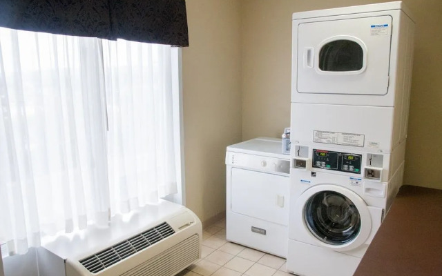 Howard Johnson Express Inn-Binghamton/Vestal/SUNY