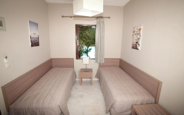 Kalydna Island Hotel