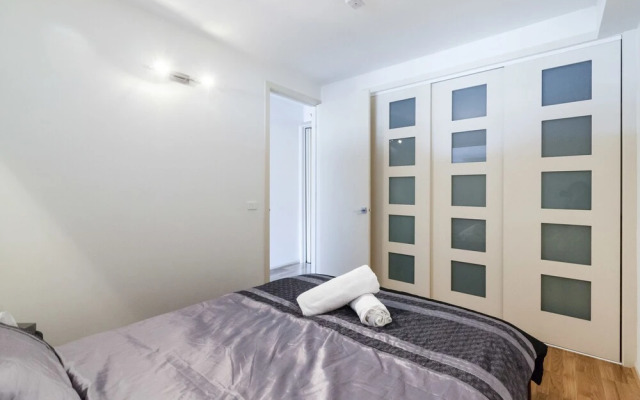 LANCE, 1BDR Melbourne Apartment
